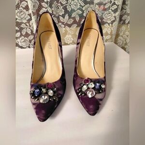 Nine West Shades of Purple Mid Heels W/jeweled Broach @toe Size 8.5 EUC Preowned